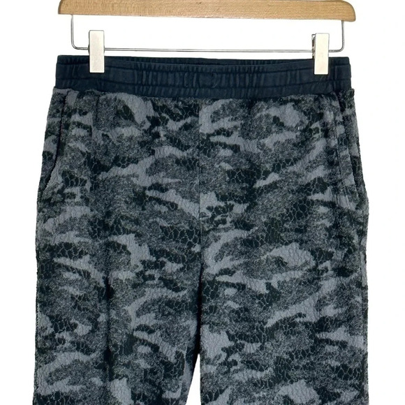 Vineyard Vines S black + gray terry cloth camouflage joggers - Picture 2 of 7